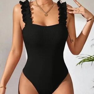 Ivy + Main Black Sleeveless Ruffle Strap Ribbed Bodysuit | Size Medium